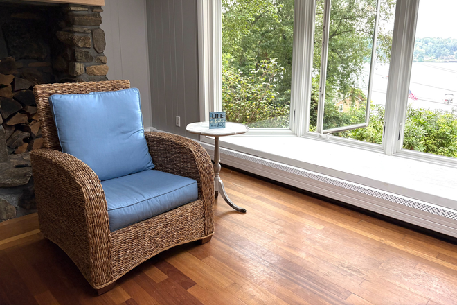 living room - Private and Large Home on the Lake