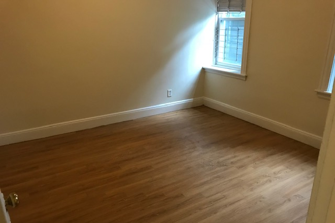 Visit hubrealtyproperties.com - Across from BC shuttle, front facing 2 bedroom with den and large kitchen Apartments