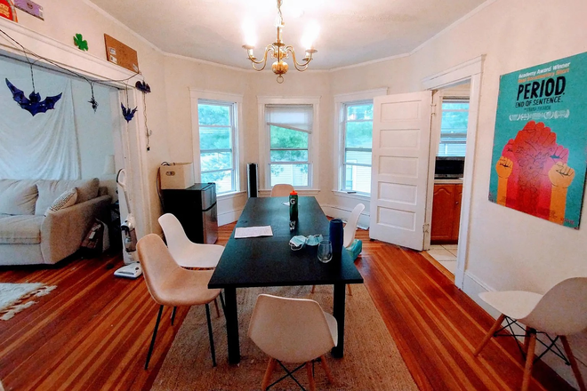 dining room - Huge two floor four bed apartment available June!