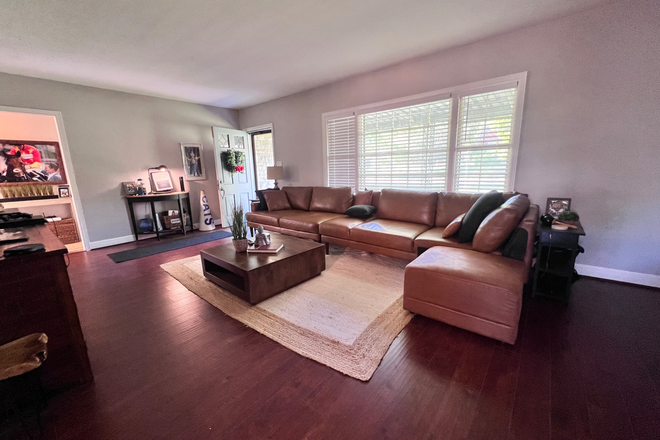 Living room - Glen Dover estates House