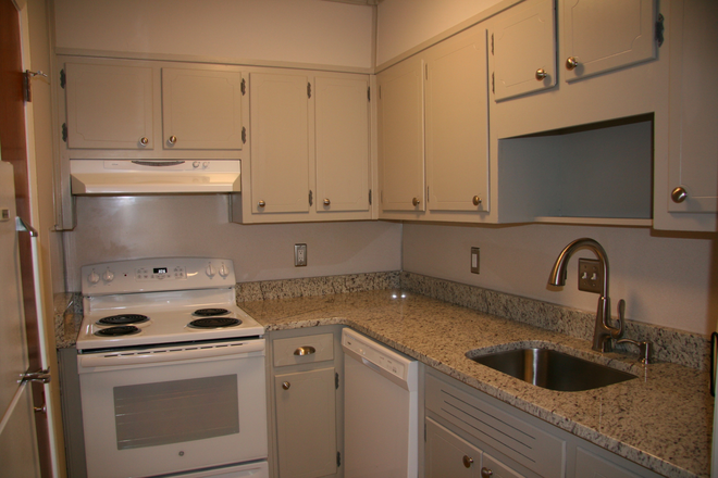 kitchen with granite counters and pantry - Perfect Condo! Live just one block away from Emory/CDC/VA campuses