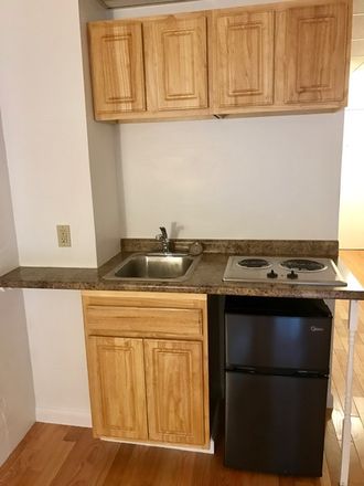 KITCHENETTE - FREE RENT + NO BROKER FEE - UNFURNISHED STUDIO AT 854 BEACON STREET AVAILABLE NOW Apartments