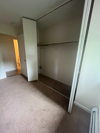 Private Bedroom Closet - Rolling Green Apartments