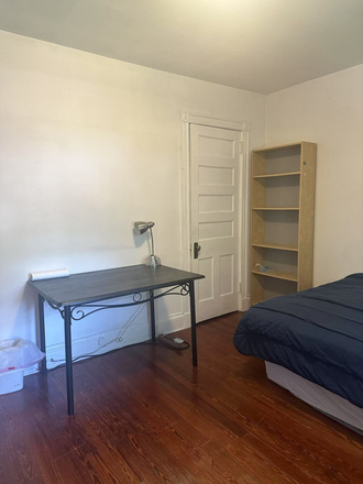 1st bedroom - only one block away from Penn campus Apartments