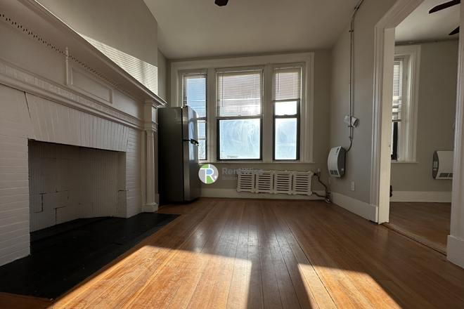 1 - AVAIL NOW! Incredible Harvard Sq location. sweet 1 bed. Pets Ok