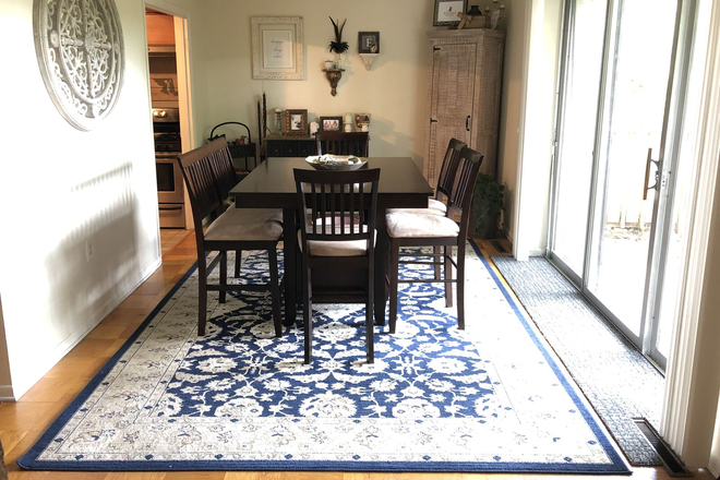 Spacious open living/dining room - Spacious 1 Bdrm with Patio in Cross Keys Condo
