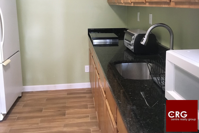 . - 3 bedroom apartment with utilites included!