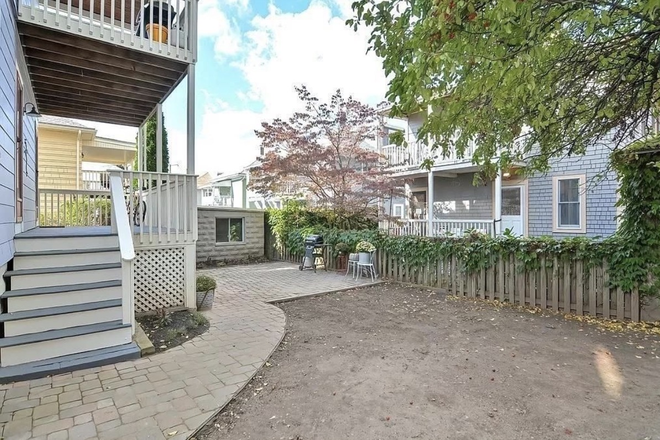 - - 4 BED 1 BATH NEAR TUFTS UNIVERSITY 6/1/26 Apartments