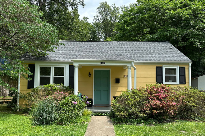  - Perfect UVA location!