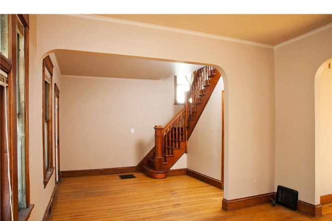 Entry - UST  5 Bed SFH-Close to Saint Thomas for June 2026 House