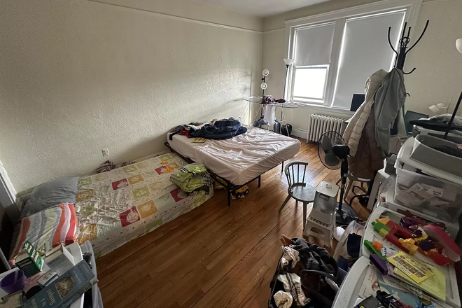 Bedroom - Spacious 1 Bedroom Available for 9/1 Apartments