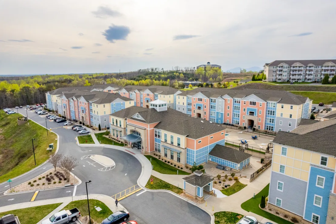 Oasis Apartments - Oasis Ground Level 2 bd/2ba w/2 offices Apartments