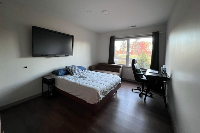 Bedroom - Room for rent in Northampton Condo