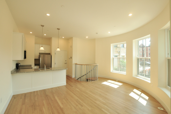 . - 3 Bedroom, 2 Bathroom Apartment