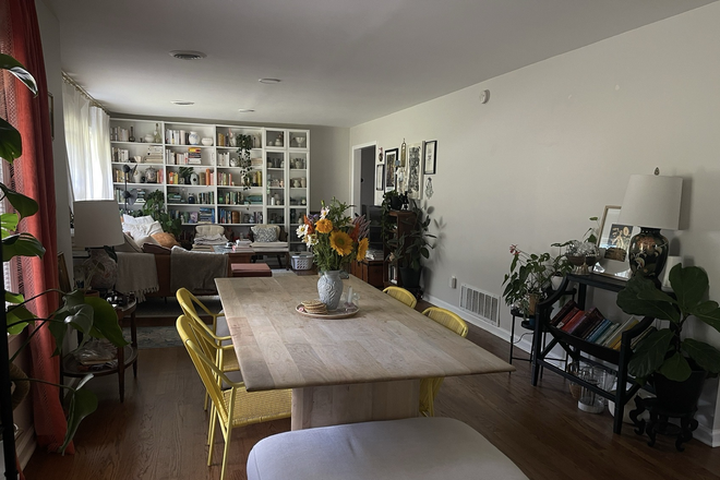 dining room - Sunny 4-bedroom house along Mason Mill Park