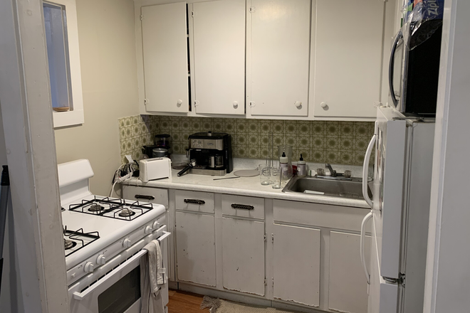 Call NOW for showings! 617-236-8600 - HANOVER ST - MODERN TRUE 3BR/1BA IN NORTH END W/ LIVING RM, H&HW INC, LNDRY IN BLDNG FOR *9/1/2026* Apartments