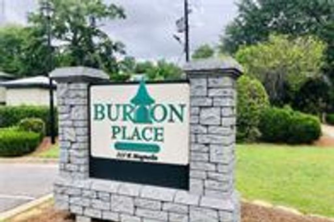  - Burton Place #124