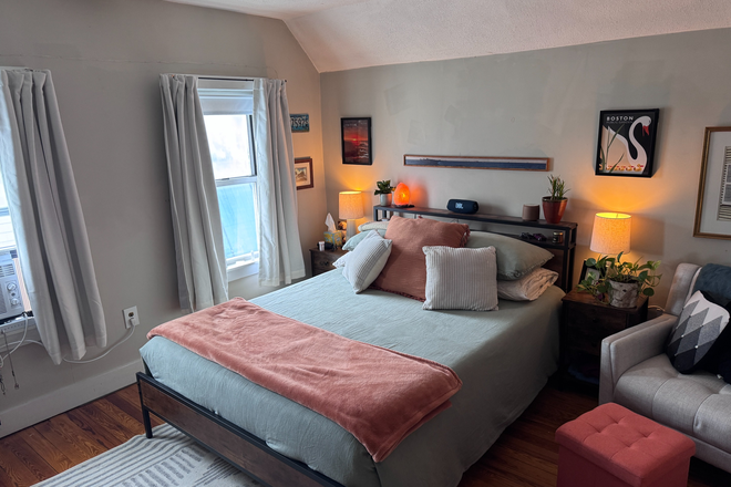 Bedroom - Spring 2026 Sublet off Powder House! Lots of Amenities!