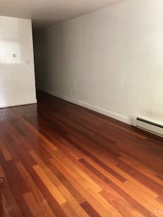 Living room - 2 BR Center City WASHINGTON SQUARE WEST JEFFERSON -  Washer/ Dryer IN UNIT
