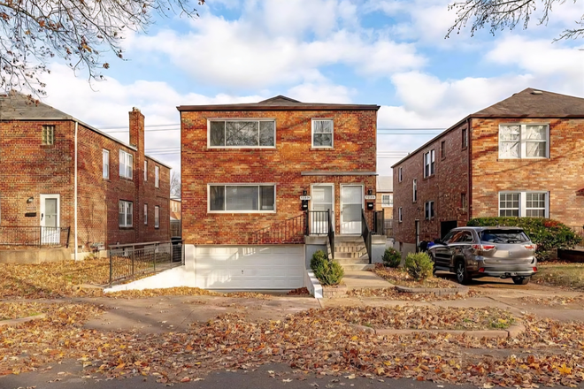 Front - ALL INCLUSIVE! 1 BR in a 2 BR Unit, 1gig Wi-Fi, Laundry, Walkable to Campus & Delmar Loop District