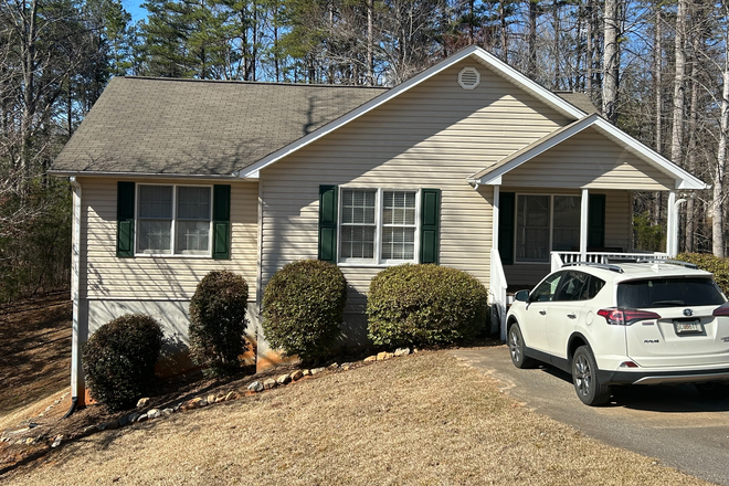 Front of house - One bedroom w/shared bath available as of 5/1/26 (in a 4 bedroom ALL GIRLS home ONLY)