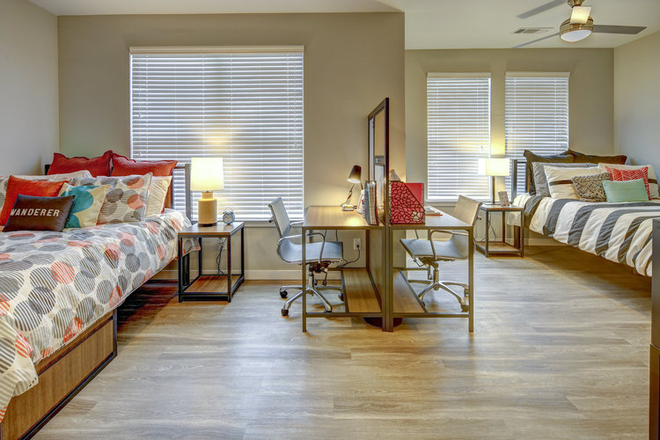 Shared Room Options - U Club Townhomes at Oxford | Walk, Bike, or Take the OUT to Campus