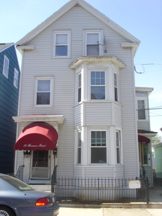 25 Bowers Street Lowell - 25 Bowers Street , walk to North and South Campus