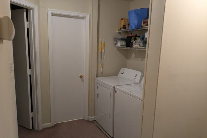 Upstairs Hallway - Washer/Dryer - 1 Bedroom Sublet by Campus, Maymont, and the Brydhouse Farmers Market