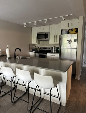 Kitchen - House on hill, close to campus and renovated!