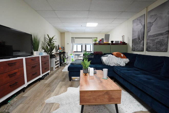 1 - September 2025, Sweet Studio/1 bath, Pet Friendly, close to MBTA, No Fee!