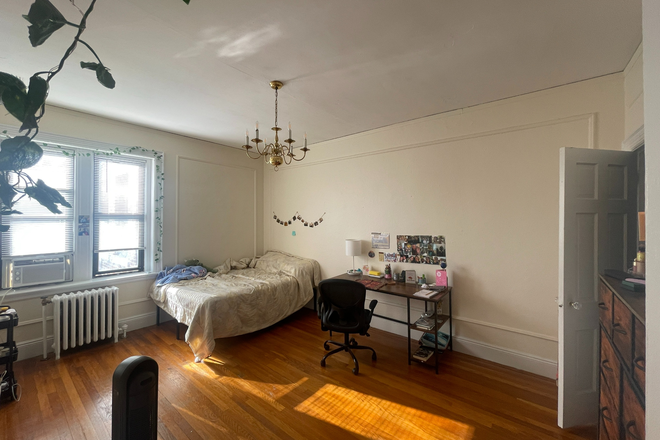 Bedroom 2 - 1bed avail for Spring semester sublet in Coolidge Corner (heat+water incl., no fees) Apartments