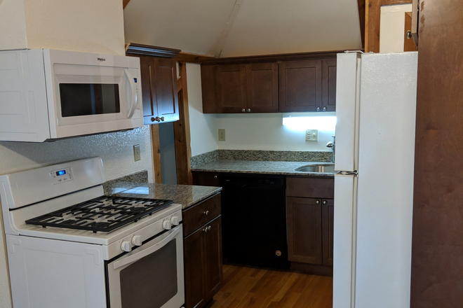 Kitchen - Cozy 2  Bedroom Right Across the Street from Campus Apartments