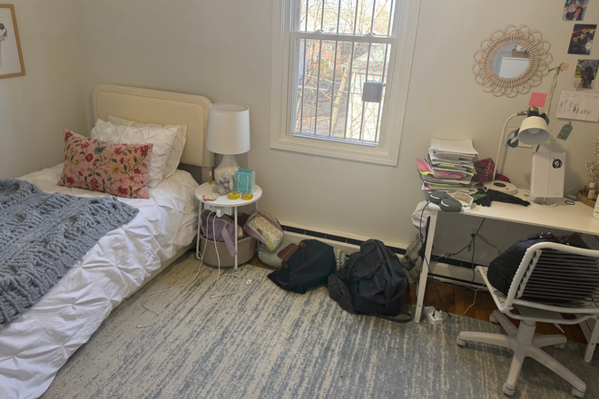 Bedroom - 35 South St #2 Apartments