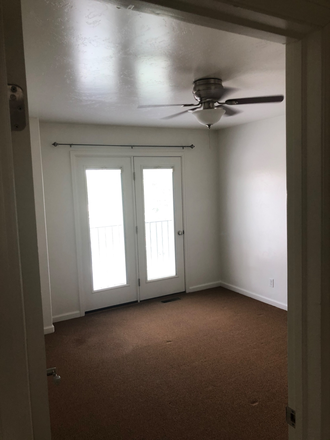 Upstairs front room - Arlington Pointe Townhomes