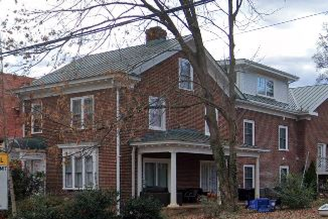 Exterior - 2 Bedroom / 2 Bath Private Balcony 515 14th St Apt C Leasing Year 2025-2026