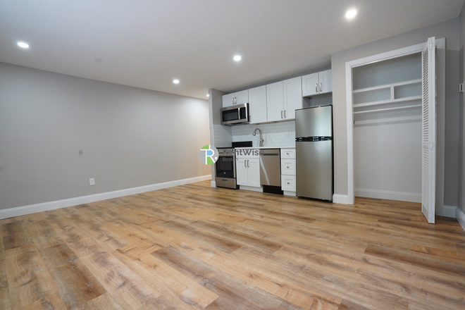 1 - AUG 2026-Gorgeous Coolidge Corner Studio H/HW & Prk inc, No Fee! Apartments