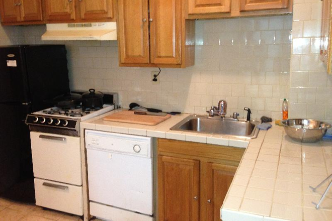 Kitchen - Hemenway St 2 Bed Fenway Apartments