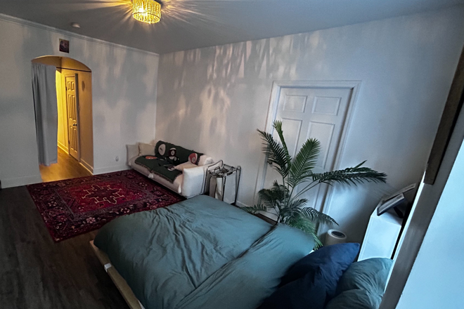Bedroom - 3bd Apartment in Midtown East