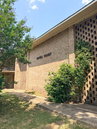 Photo - Cavell Court Apartments