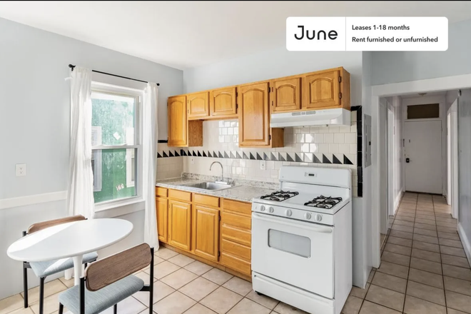 Kitchen - Spacious Dorchester Living at 15 Groom St Apartments