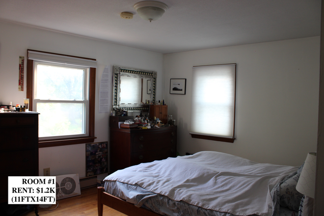 First Bedroom - Amherst House Share