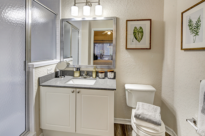 bathroom - Avalon heights Apartments