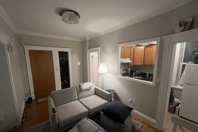 LIVING - 1 BED/1 BATH WITH HEAT AND HOT WATER INCLUDED! 9/1/25! Apartments