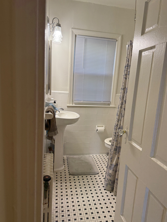 Bathroom - Eaves Tunlaw Gardens Apartments