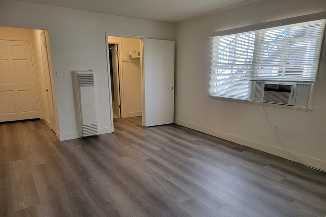 Main Room - 2287 E. Washington Blvd. #D Apartments