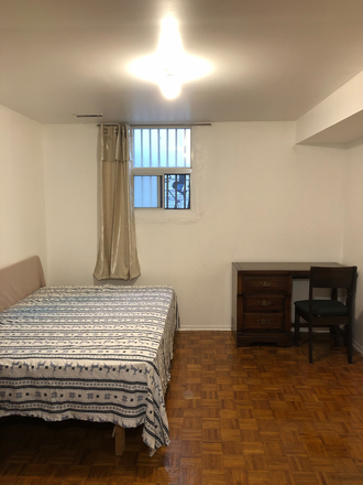 Bedroom - Female Roommate - Queen St West/Bathurst Furnished Bedroom in House