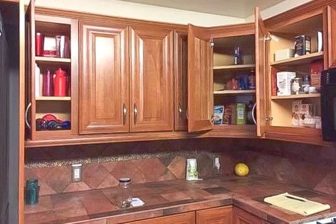 Kitchen very nice with lots of storage and usable countertops. - Walled Courtyard Home with Diving Pool