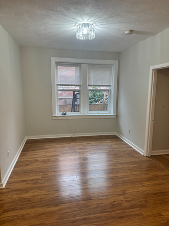 Call NOW for showings! 617-236-8550 - ENDICOTT ST - TRUE 2BR IN NORTH END AVAIL *1/1/2026* W/ LIVING RM, LNDRY IN BLDNG, EQUAL BDRMS! Apartments