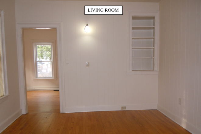 living room - 3 BEDROOM, 1 BATH $2450.00 1st floor walk to downtown Apartments