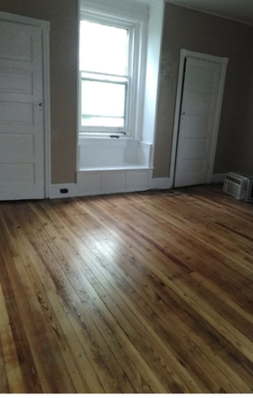 Back room with window seat - Sunny 2 BD Apt. Updated Kitchen for rent